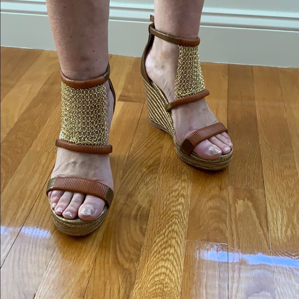 Shoes - Picture 3 of 4